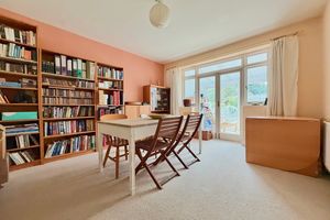 Dining Room- click for photo gallery